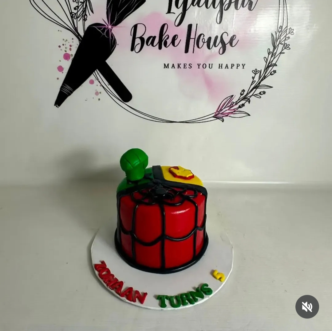 Avenger's theme cake